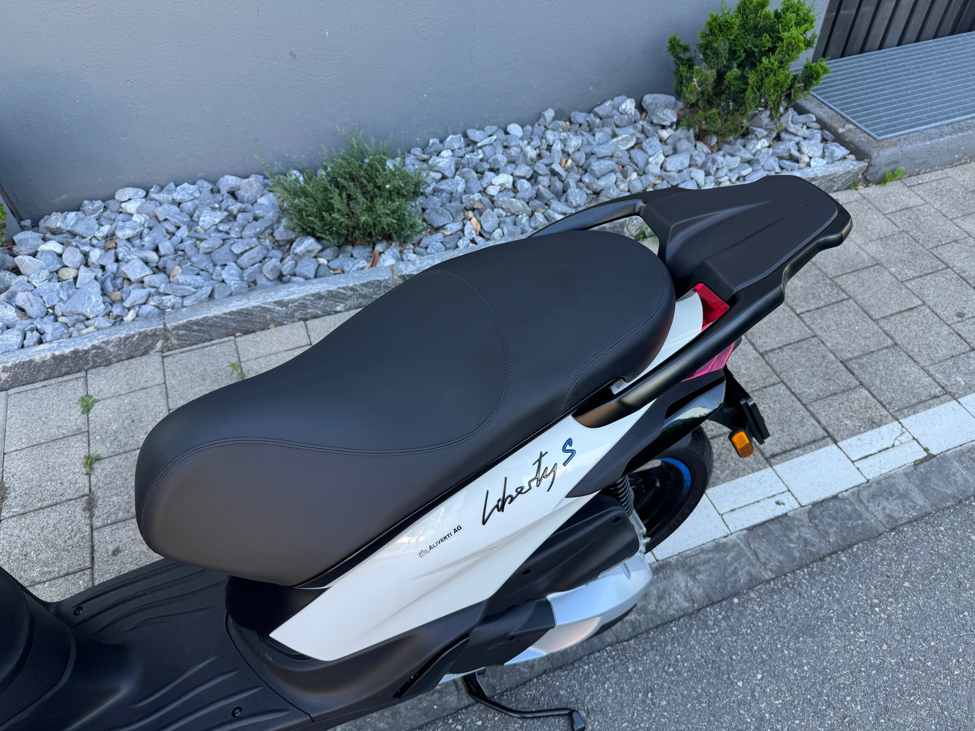 PIAGGIO Liberty 125 Sport E5+-image-9