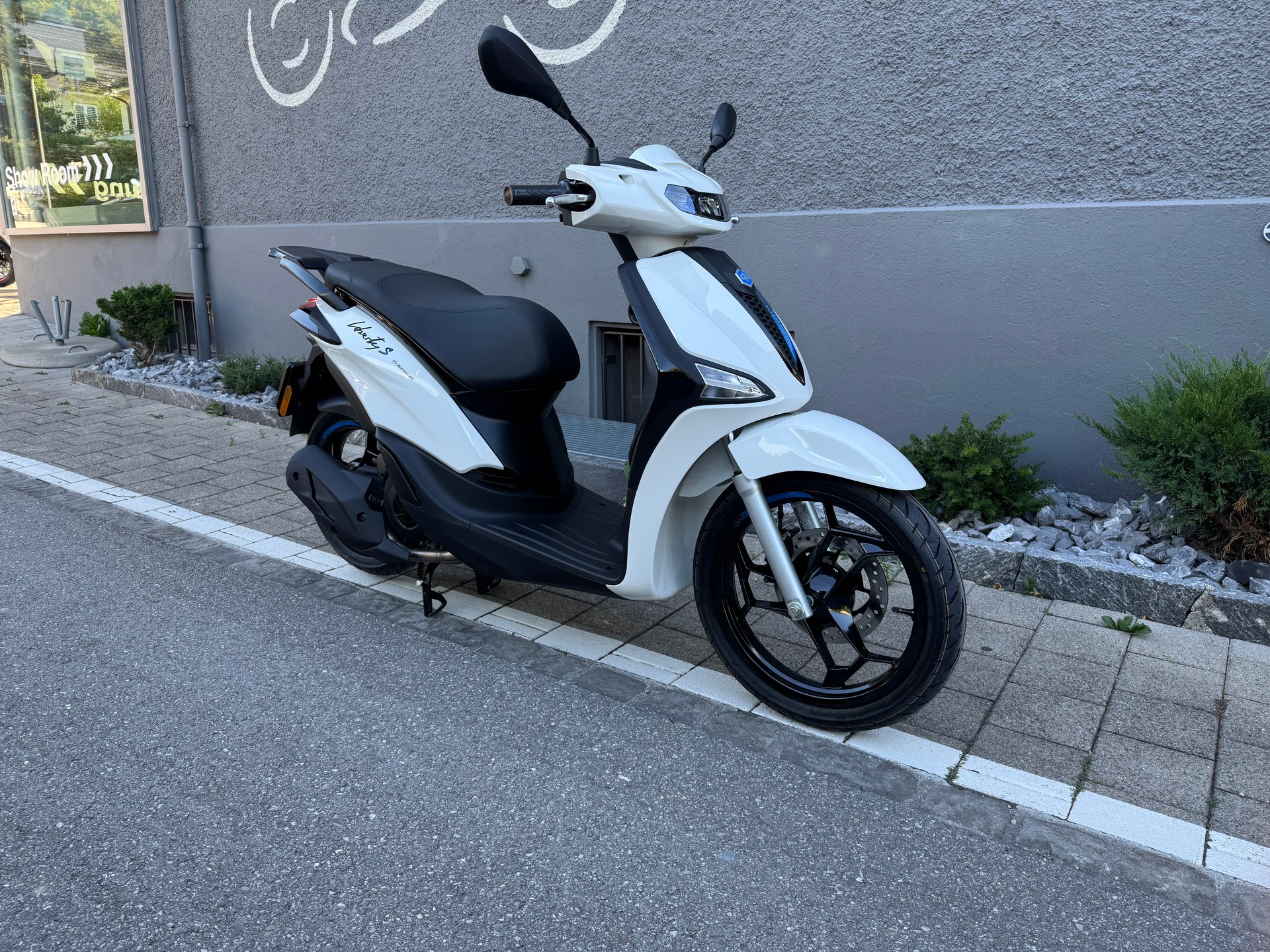 PIAGGIO Liberty 125 Sport E5+-image-11