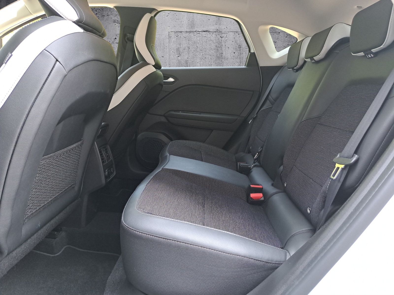 MITSUBISHI ASX 1.6 HEV Intense-image-13