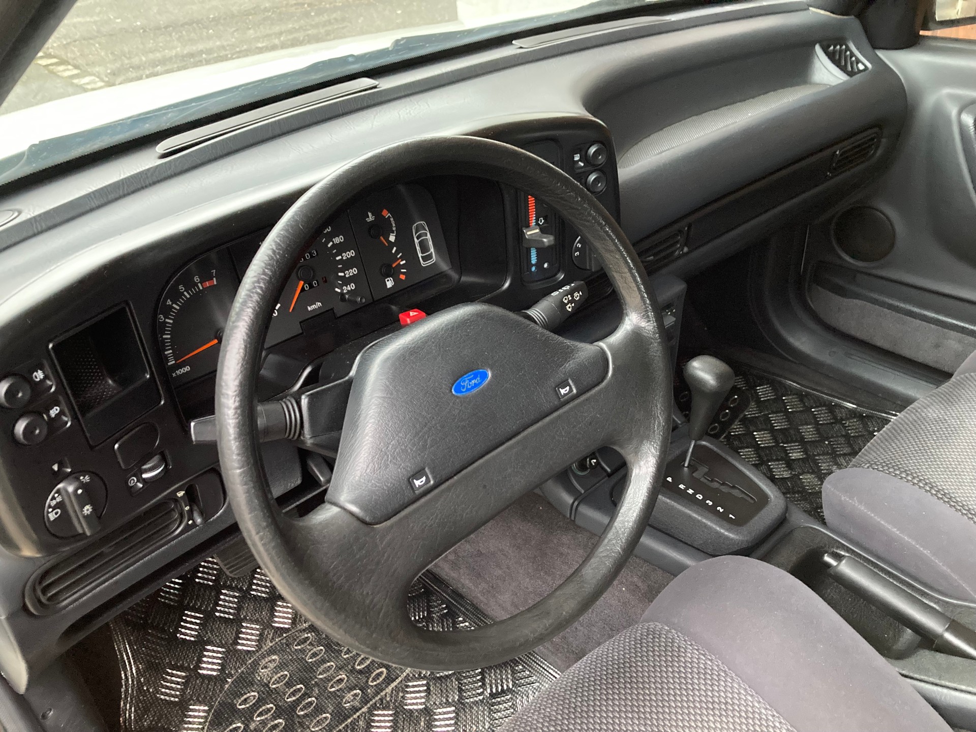 FORD Scorpio 2.9i GL-image-9