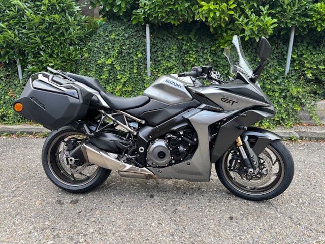 SUZUKI GSX-S 1000 GT Travel-showroom-element-3