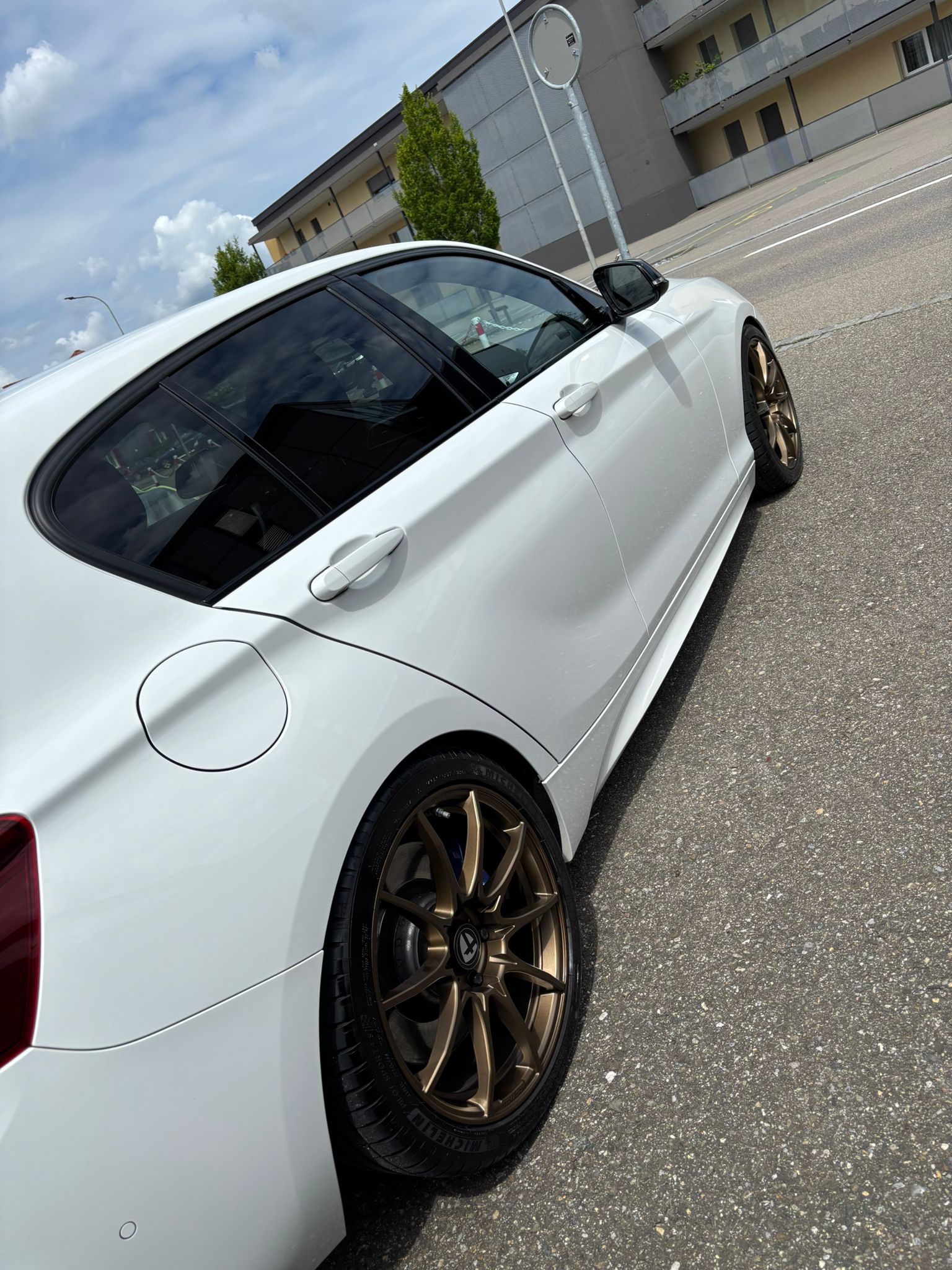 BMW M140i xDrive Steptronic-image-5