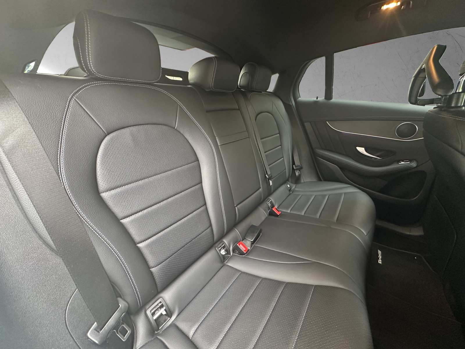 MERCEDES-BENZ GLC Coupé 300 e AMG Line 9G-Tronic-image-13