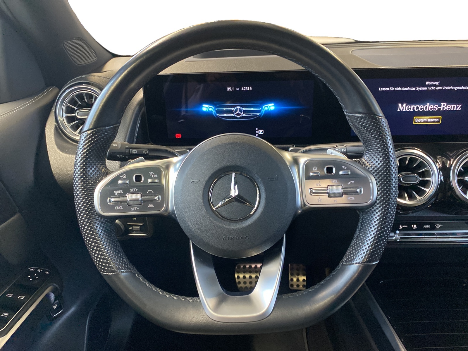 MERCEDES-BENZ GLB 250 AMG Line 4MATIC-image-11