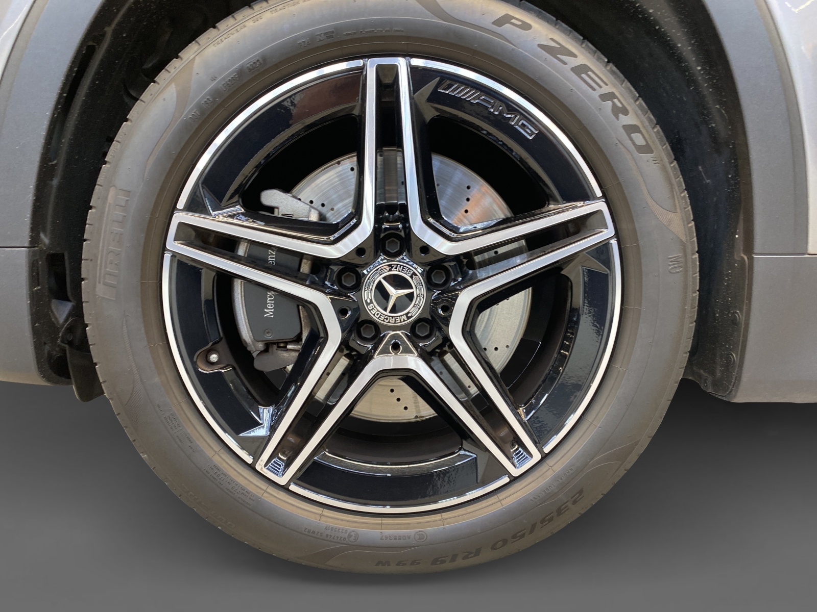 MERCEDES-BENZ GLB 250 AMG Line 4MATIC-image-5