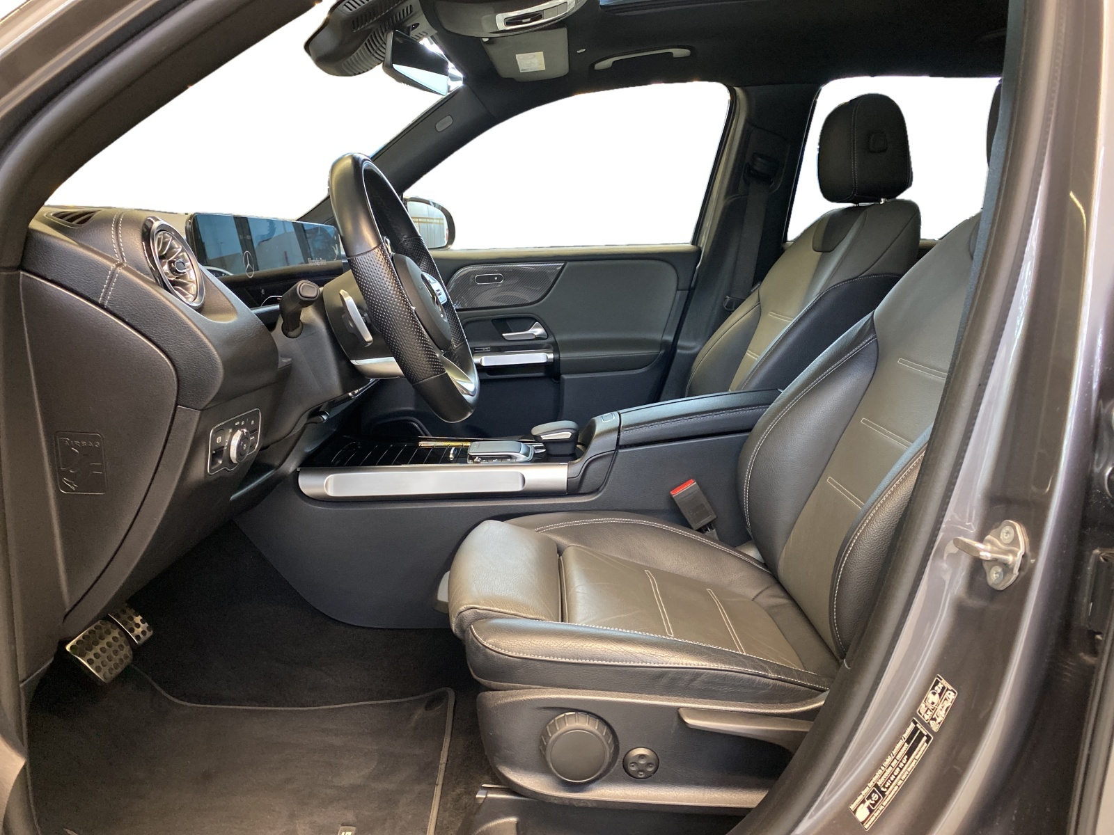MERCEDES-BENZ GLB 250 AMG Line 4MATIC-image-6