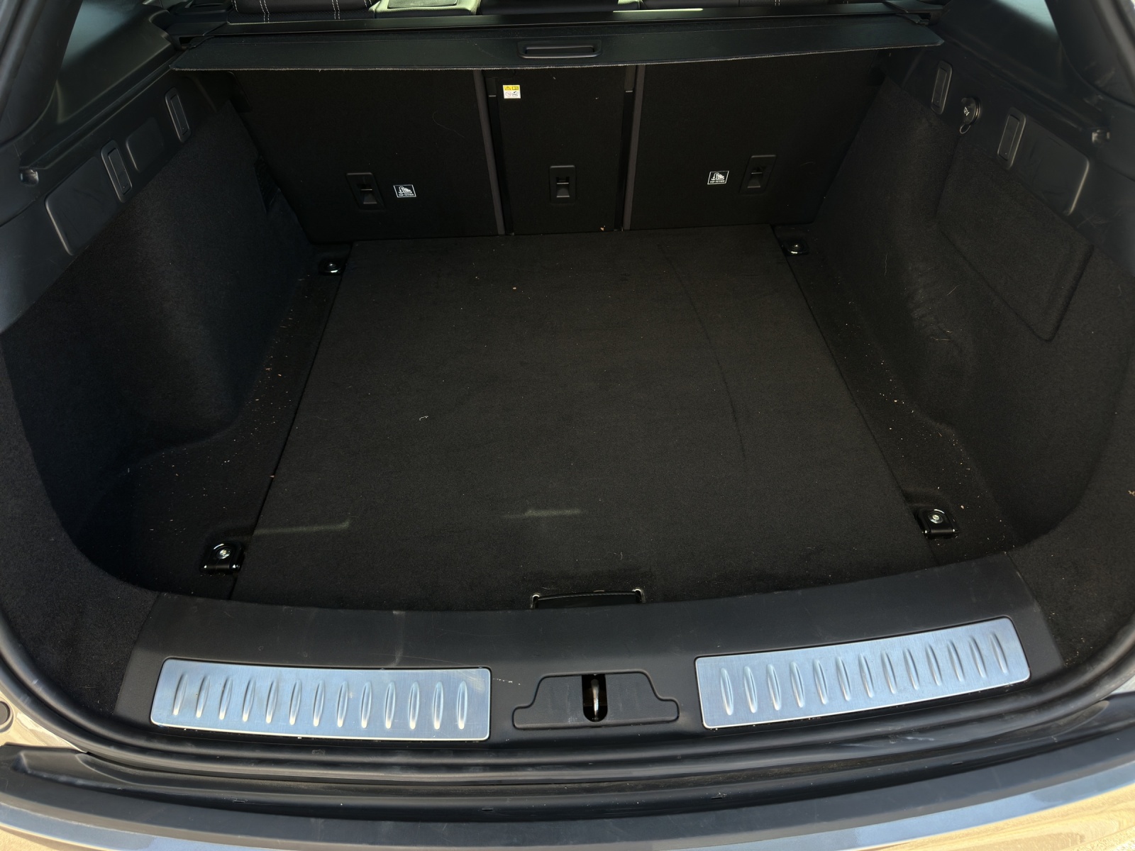LAND ROVER Range Rover Velar D 240 HSE Automatic-image-12