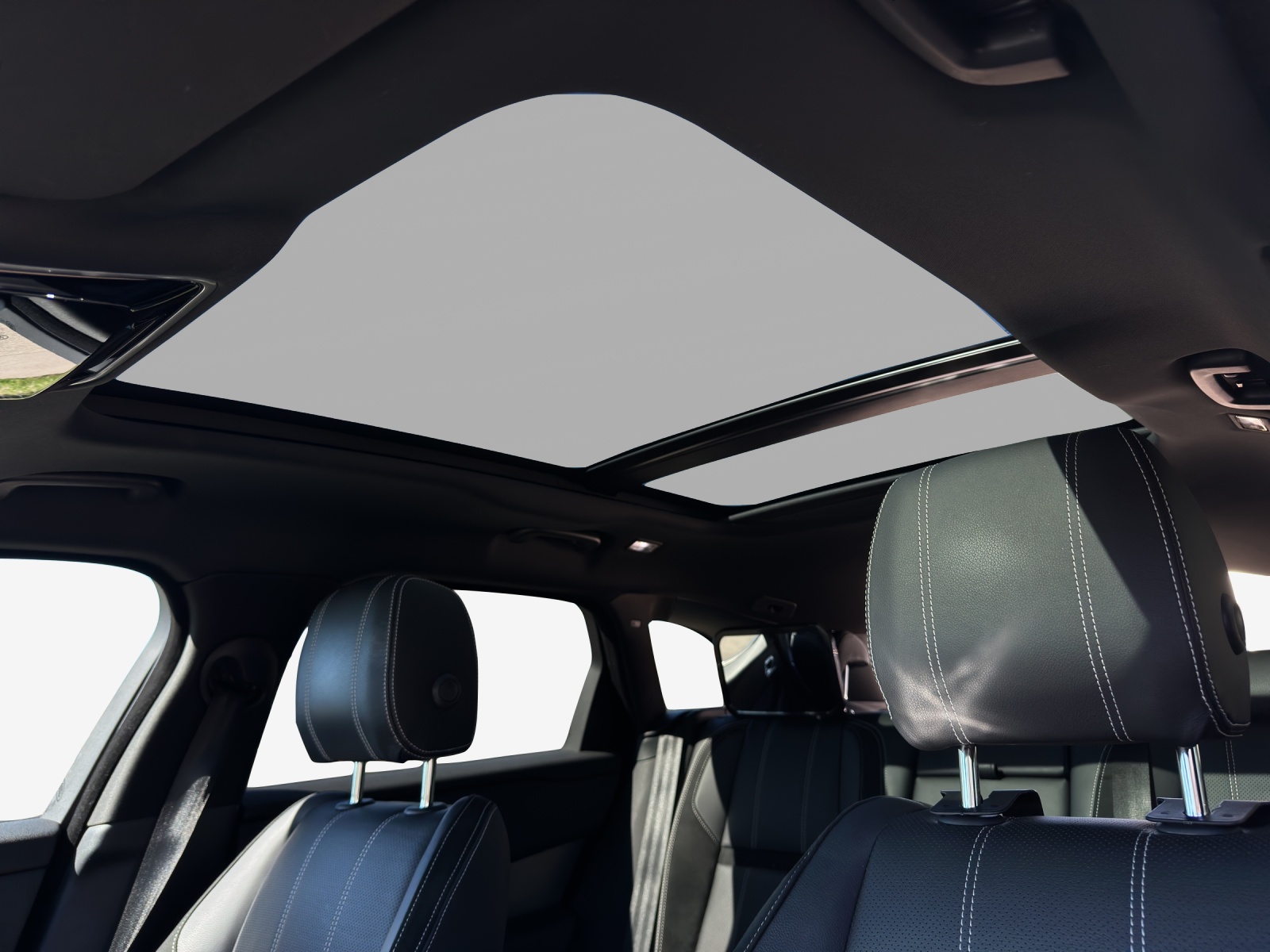 LAND ROVER Range Rover Velar D 240 HSE Automatic-image-15