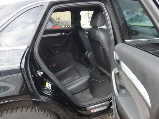 AUDI Q3 2.0 TDI sport quattro S-tronic-image-5