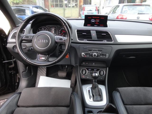 AUDI Q3 2.0 TDI sport quattro S-tronic-image-8
