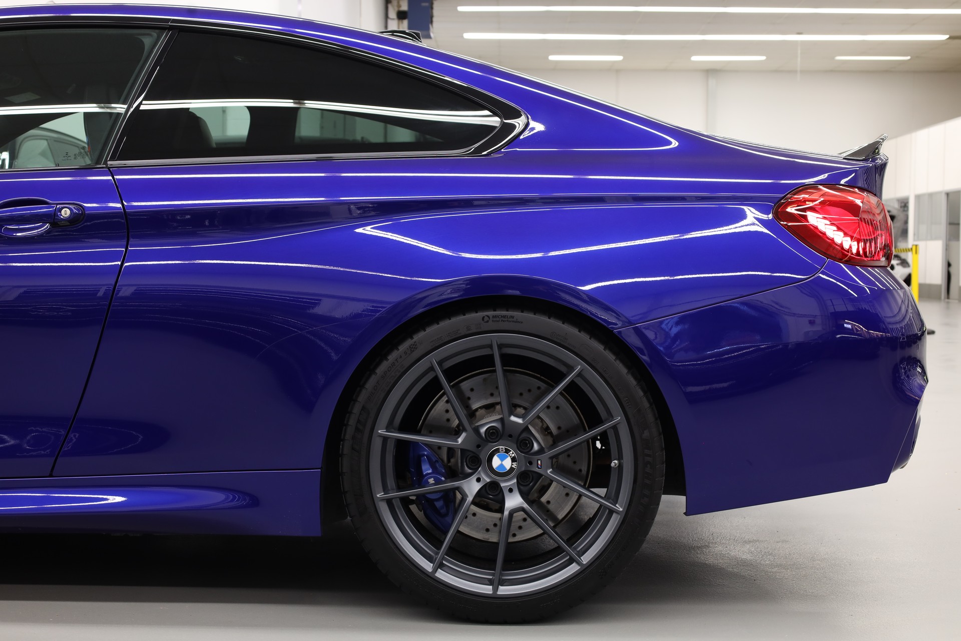 BMW M4 Coupé CS DKG-image-11