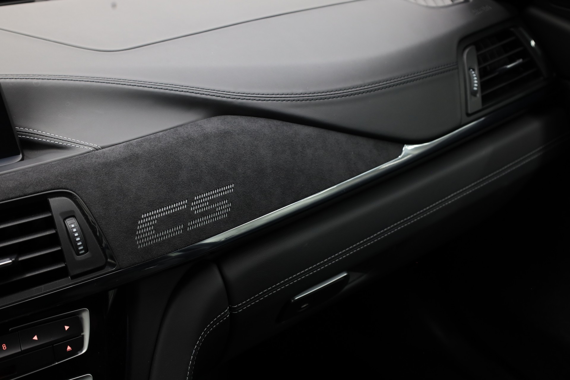 BMW M4 Coupé CS DKG-image-28