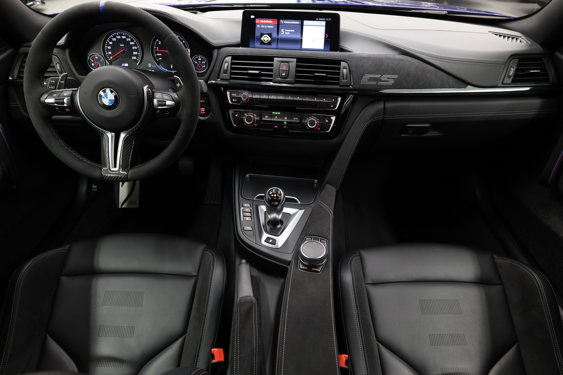BMW M4 Coupé CS DKG-image-16