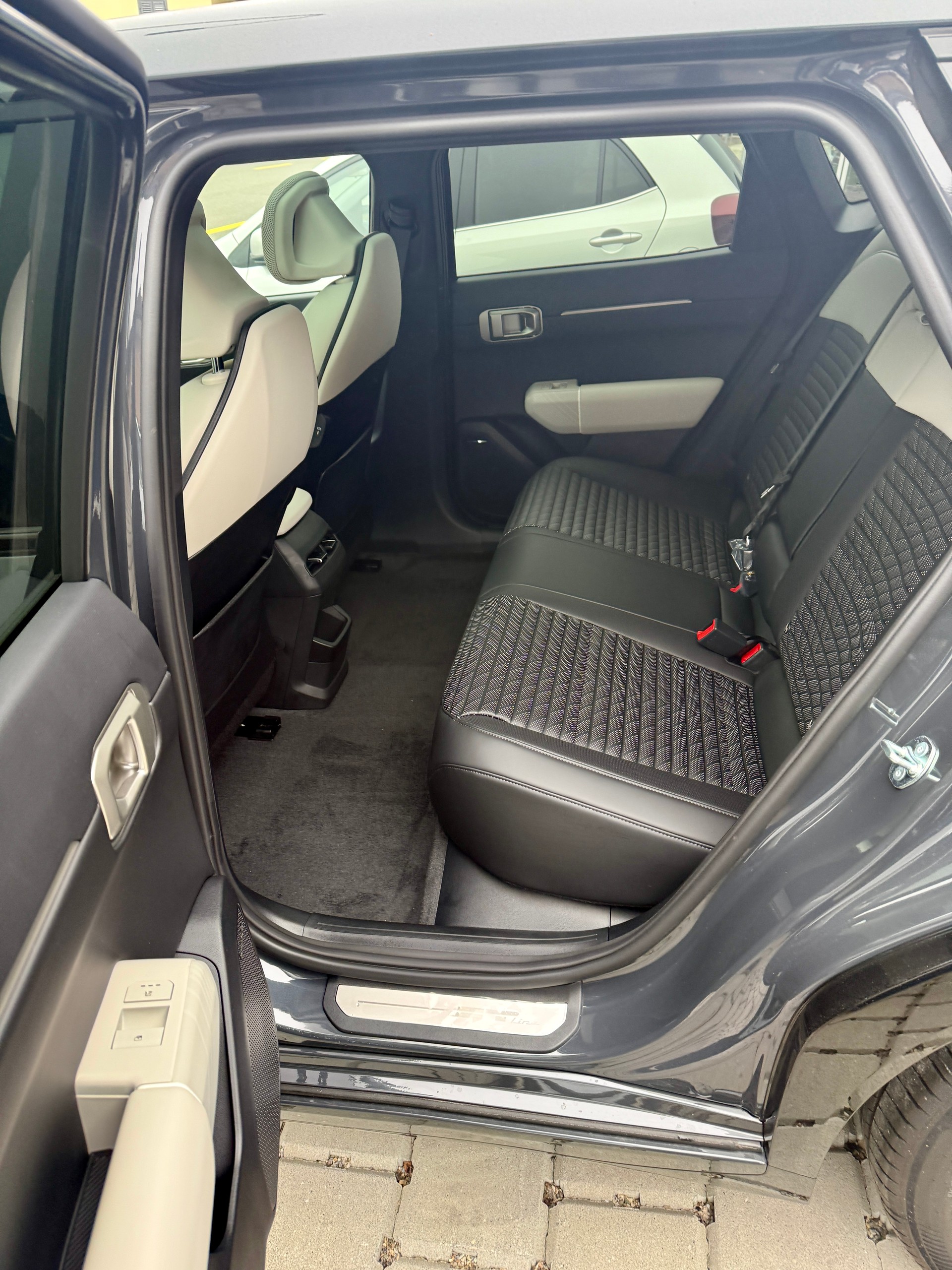 KIA EV4 GT-Line 81.4 kWh, Automat-image-13
