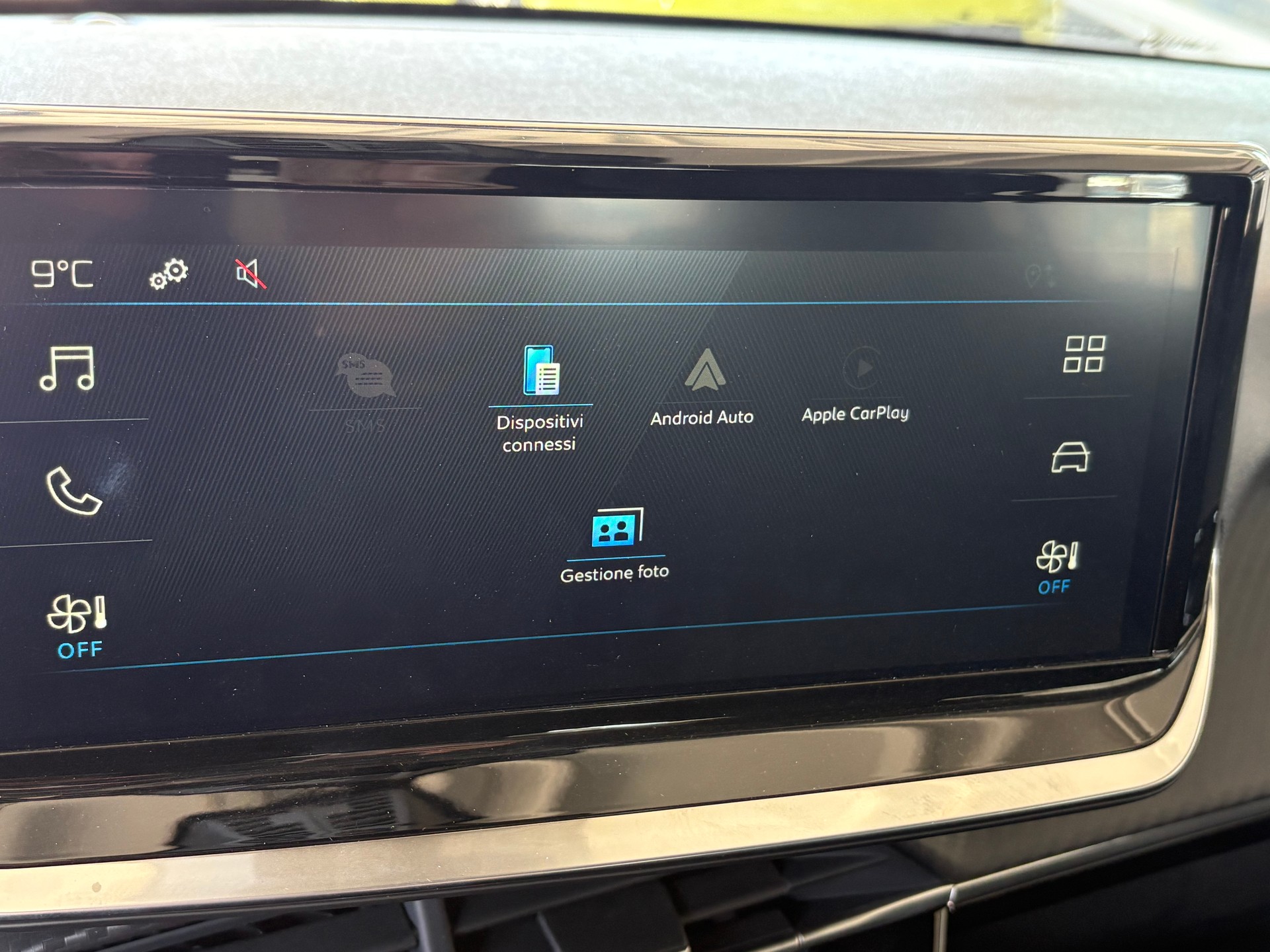 PEUGEOT 208 1.2 MHEV 110 Style-image-11