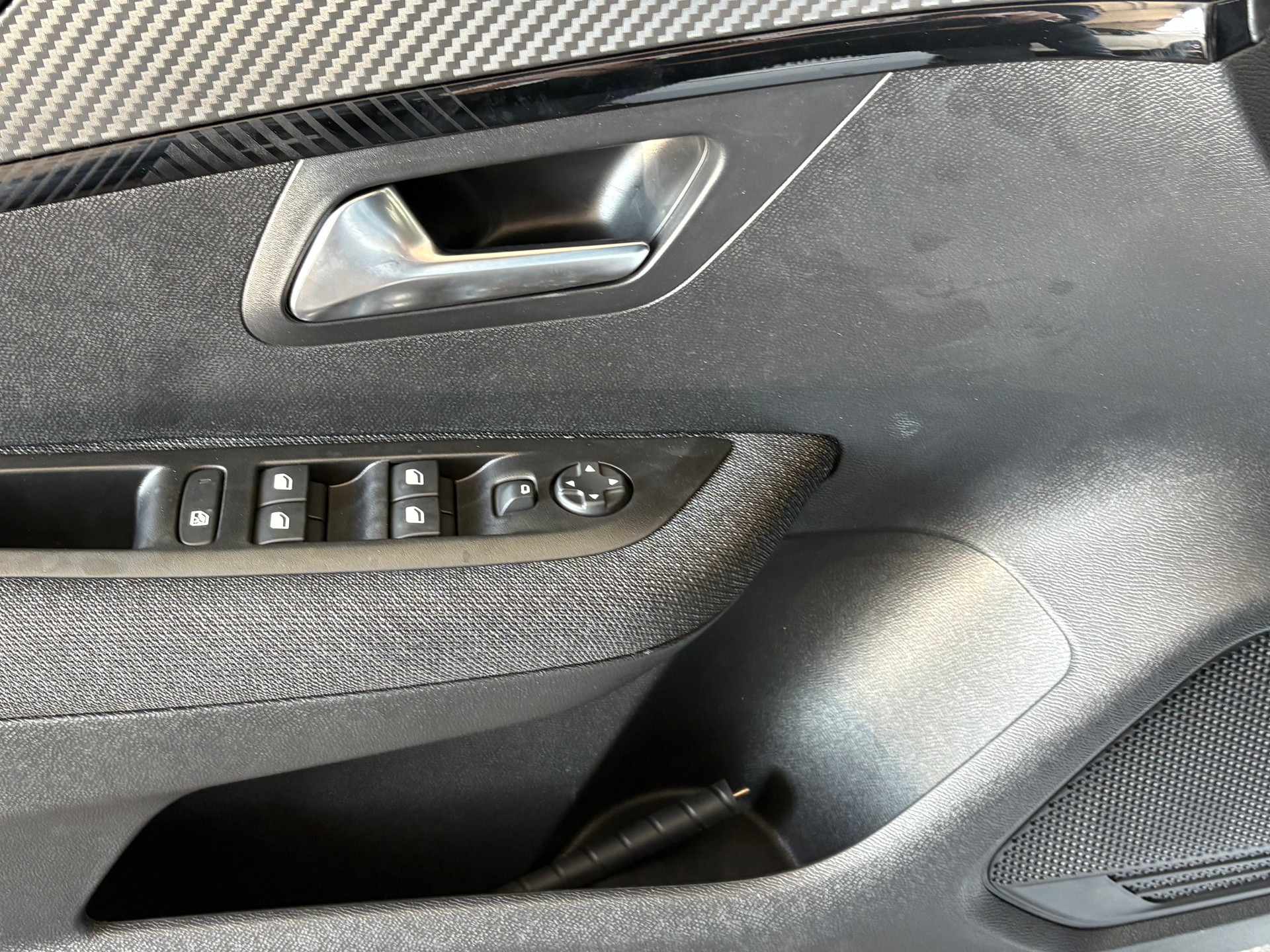 PEUGEOT 208 1.2 MHEV 110 Style-image-14