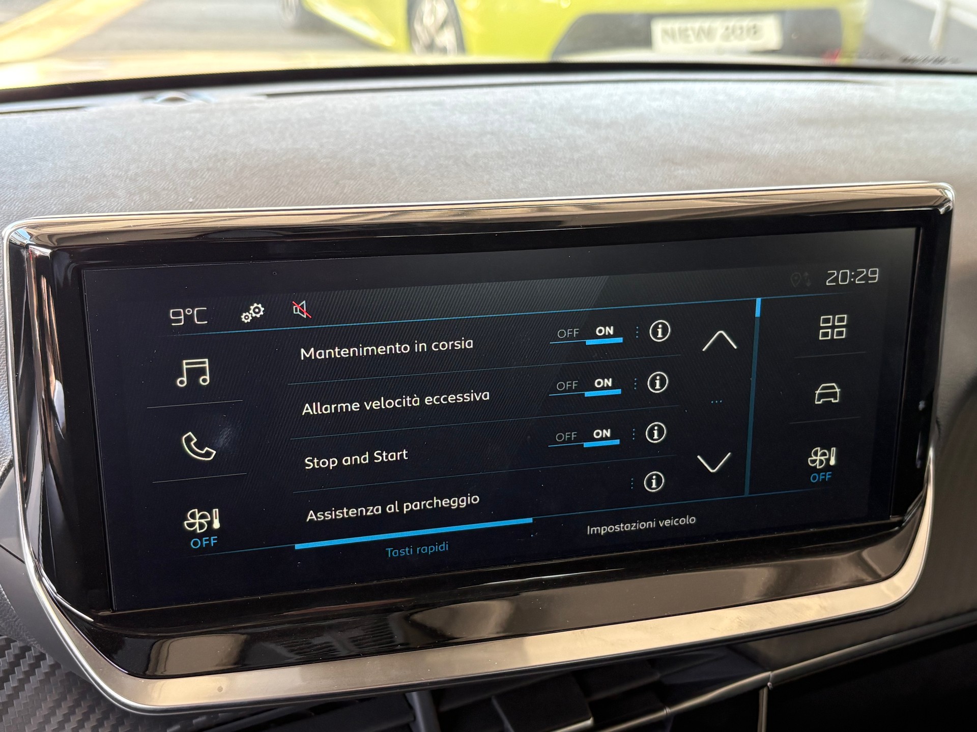 PEUGEOT 208 1.2 MHEV 110 Style-image-10