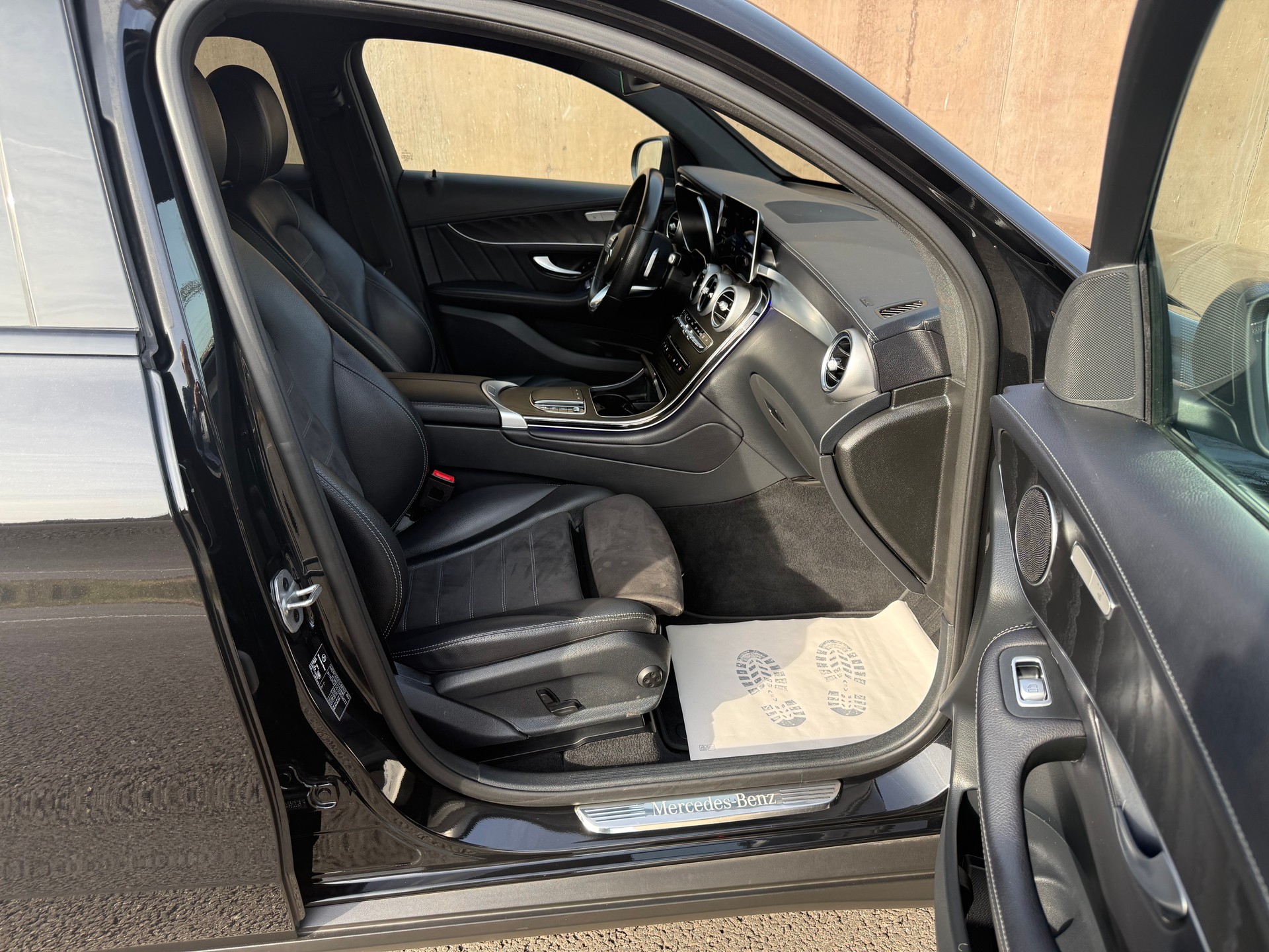 MERCEDES-BENZ GLC Coupé 220 d AMG Line 4Matic 9G-Tronic-image-11