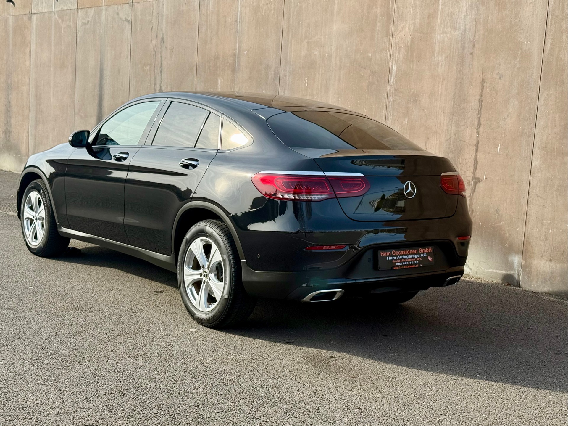MERCEDES-BENZ GLC Coupé 220 d AMG Line 4Matic 9G-Tronic-image-2