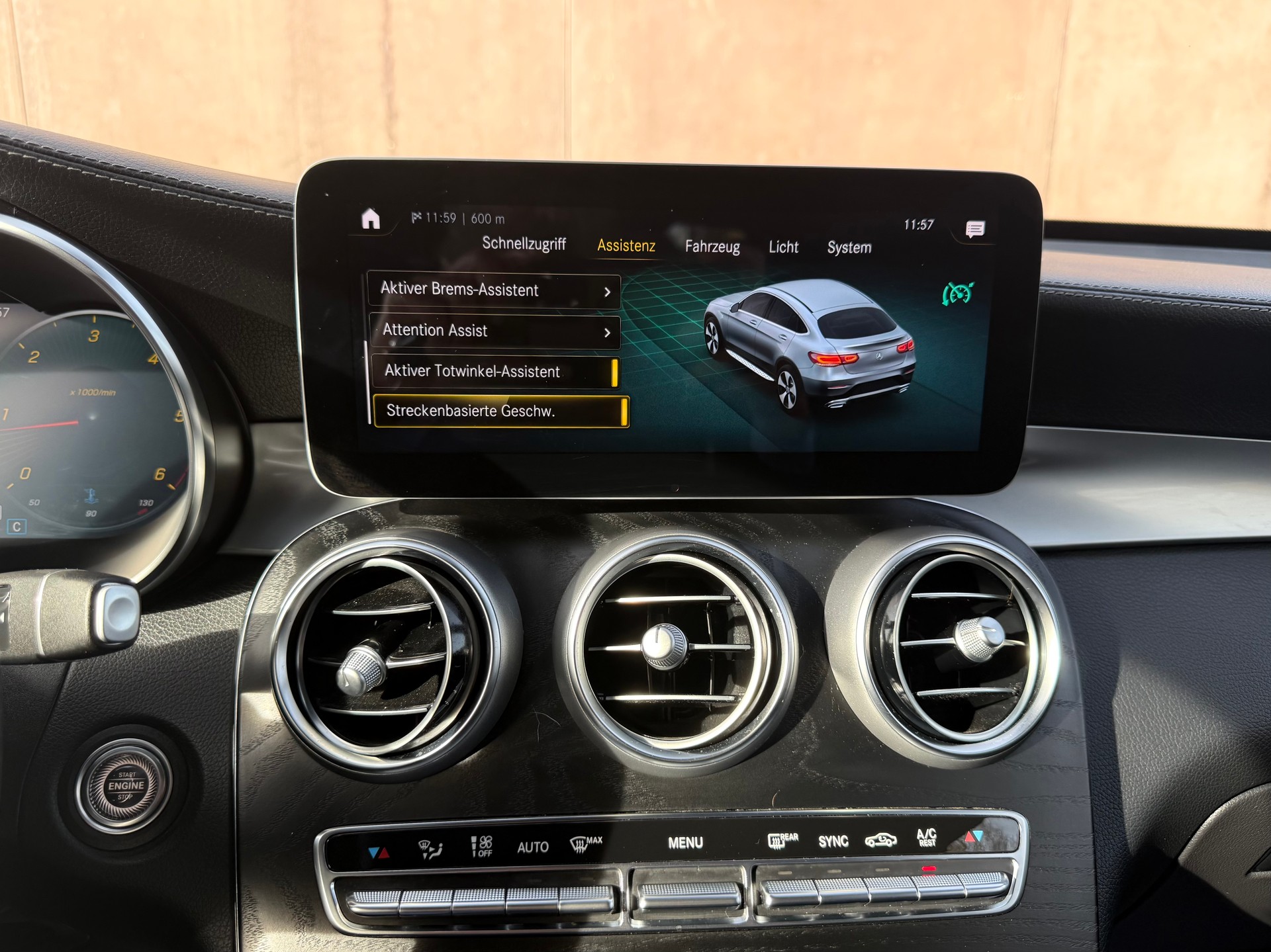 MERCEDES-BENZ GLC Coupé 220 d AMG Line 4Matic 9G-Tronic-image-8