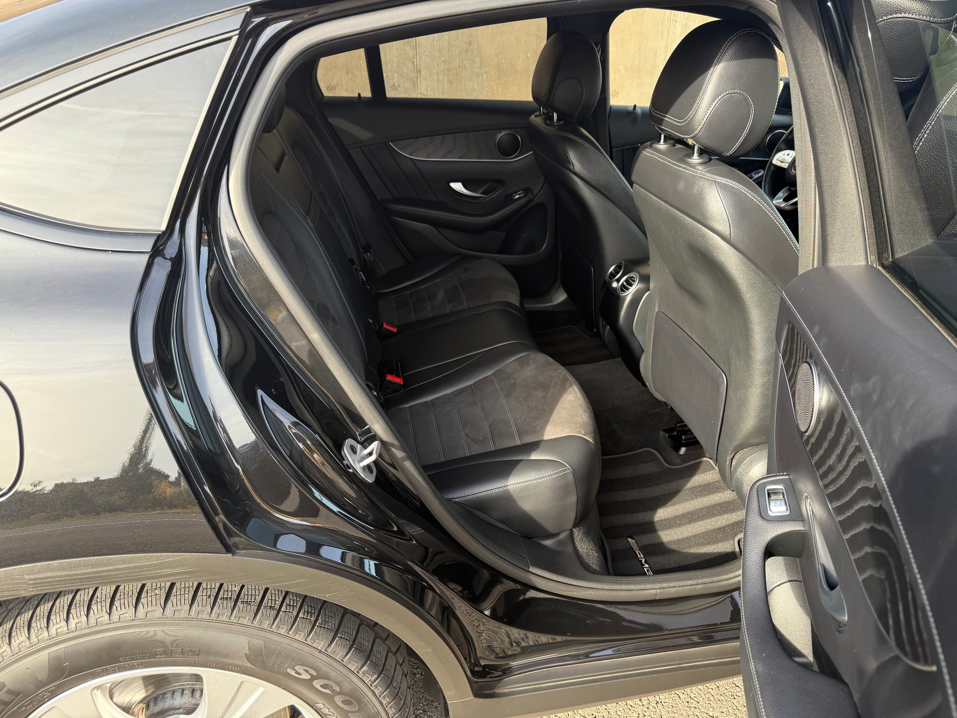 MERCEDES-BENZ GLC Coupé 220 d AMG Line 4Matic 9G-Tronic-image-12