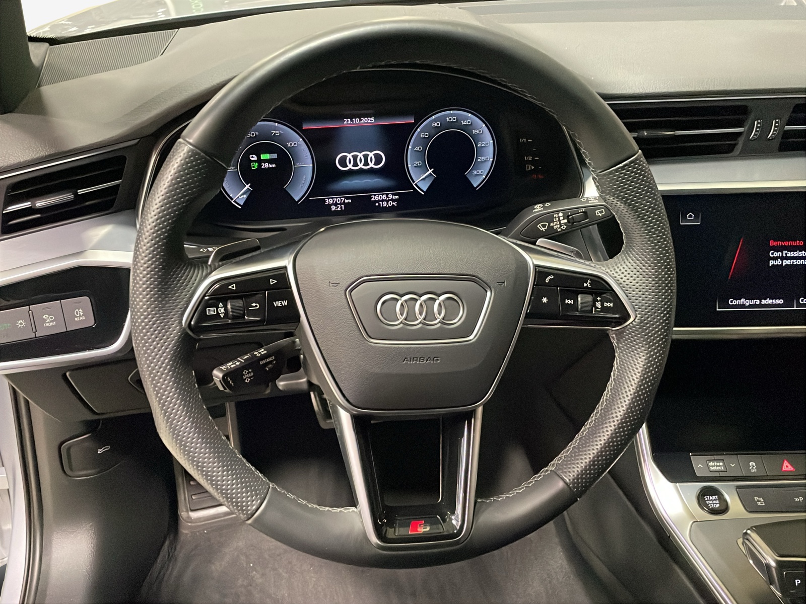 AUDI A6 Avant 50 TFSIe advanced quattro S-tronic-image-9