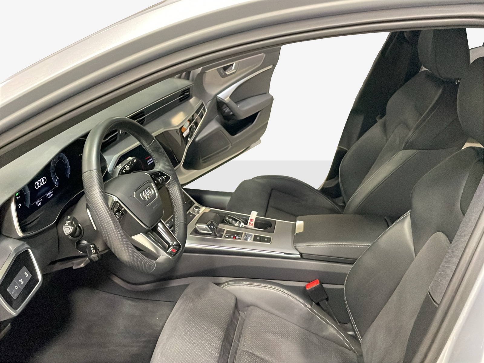AUDI A6 Avant 50 TFSIe advanced quattro S-tronic-image-7