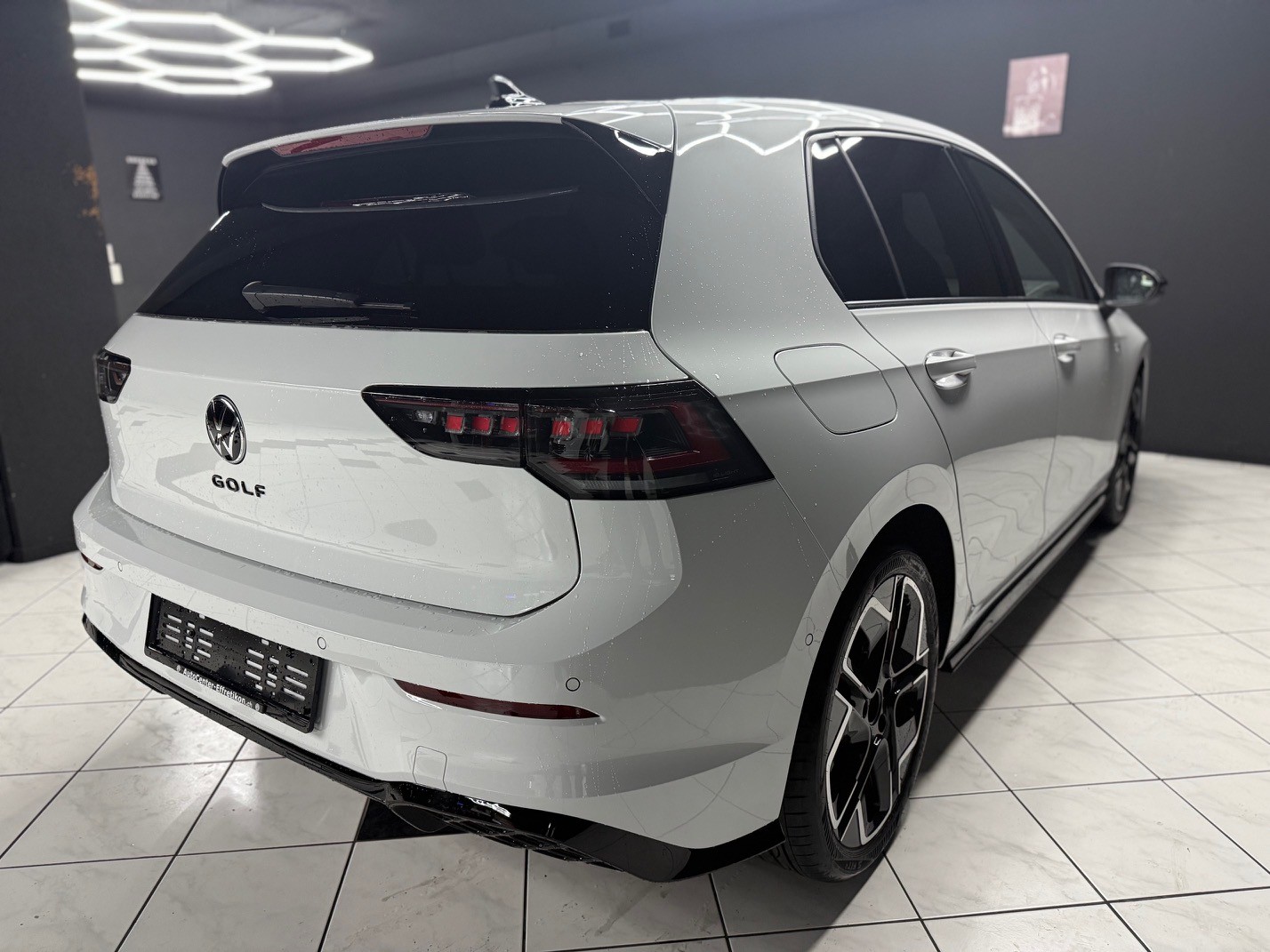 VW Golf 1.5 e TSI R-Line DSG-image-5