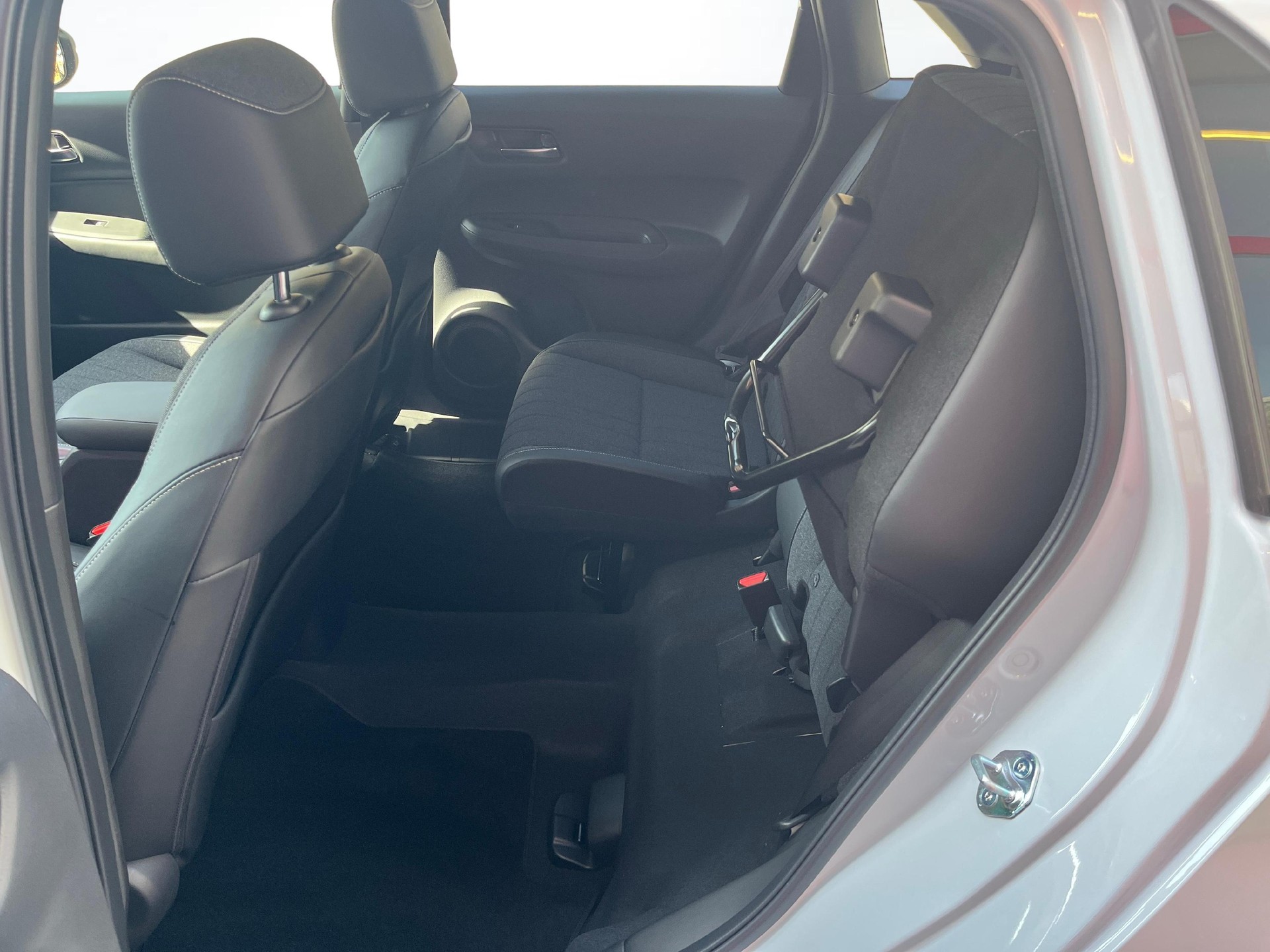 HONDA Jazz 1.5 i-MMD Advance - 8 Jahre Garantie! - mit Aktionsleasing 1.9%-image-12