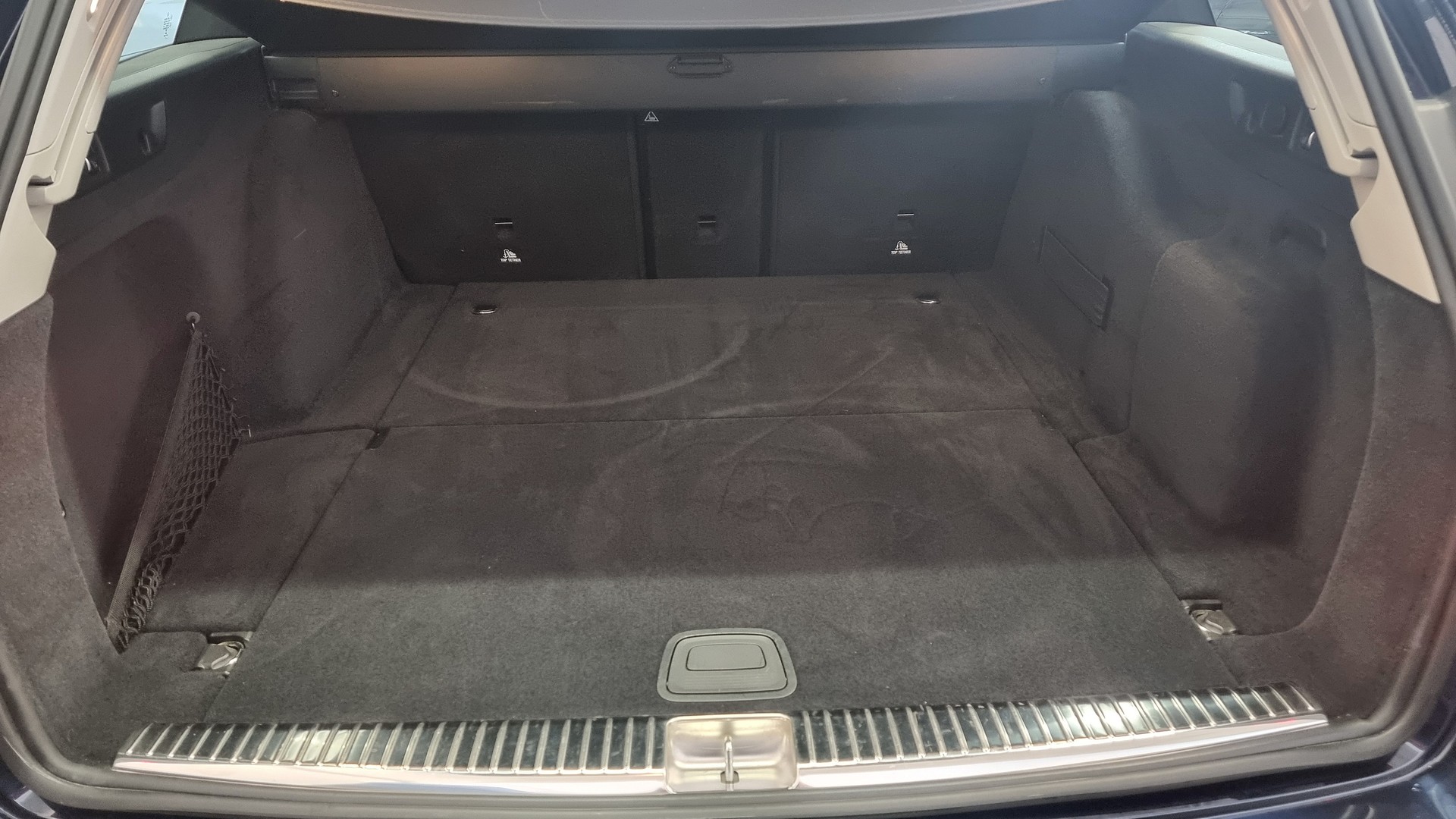 MERCEDES-BENZ E 450 Avantgarde 4 Matic 9G-Tronic-image-10