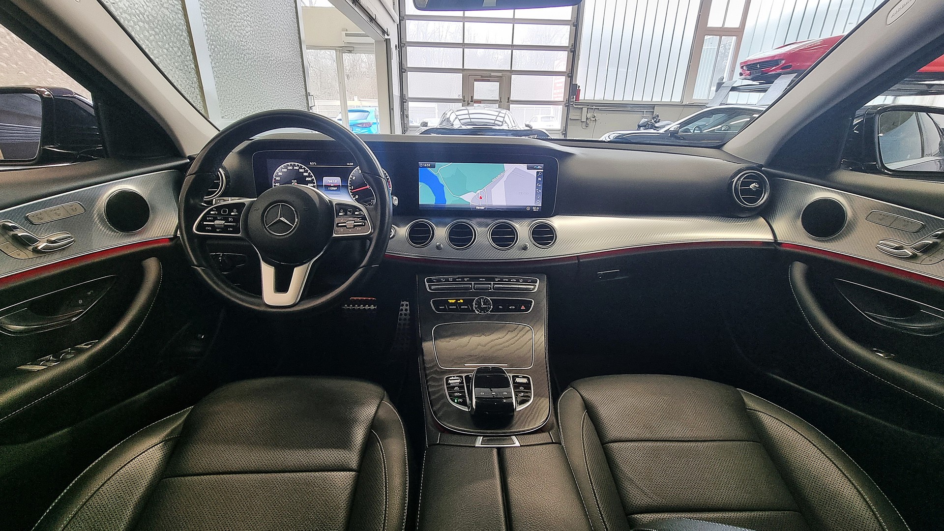 MERCEDES-BENZ E 450 Avantgarde 4 Matic 9G-Tronic-image-5