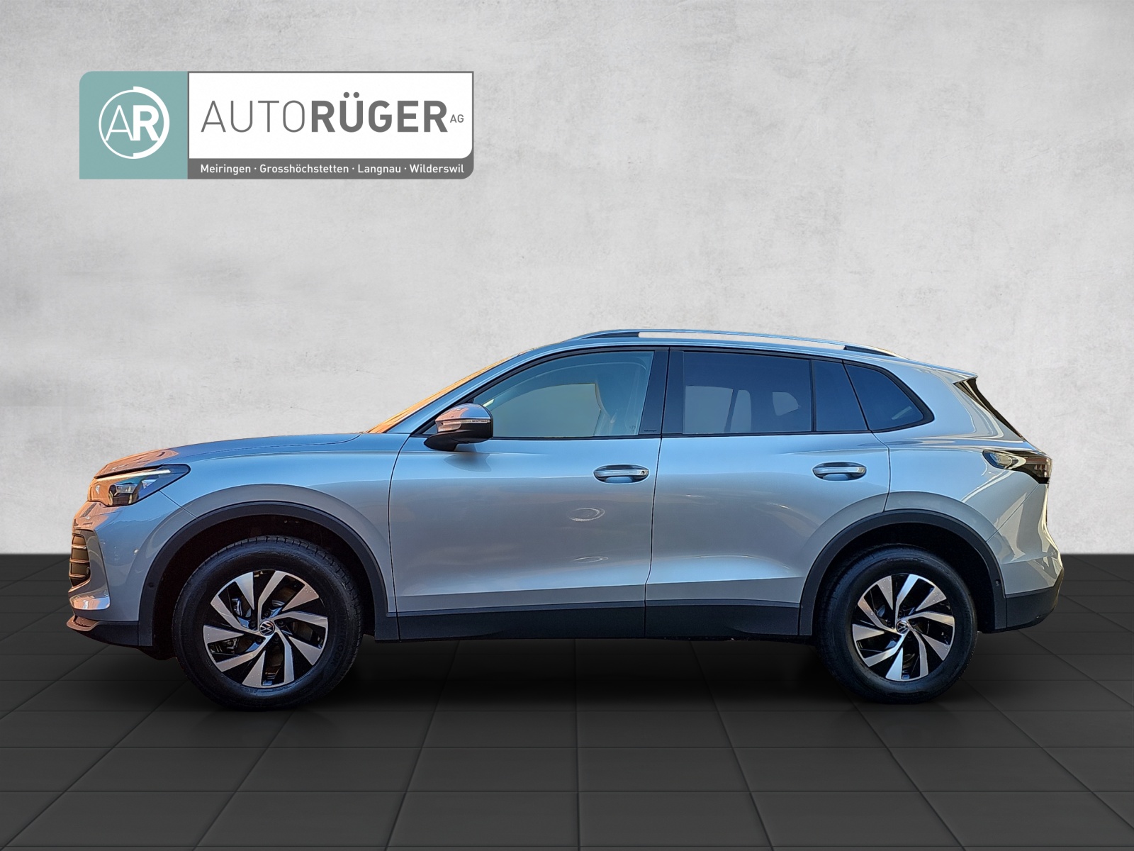 VW Tiguan 2.0 TSI DSG United 4Motion-image-2