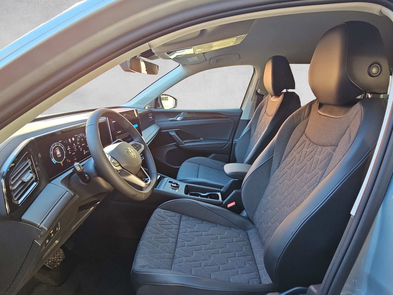 VW Tiguan 2.0 TSI DSG United 4Motion-image-8