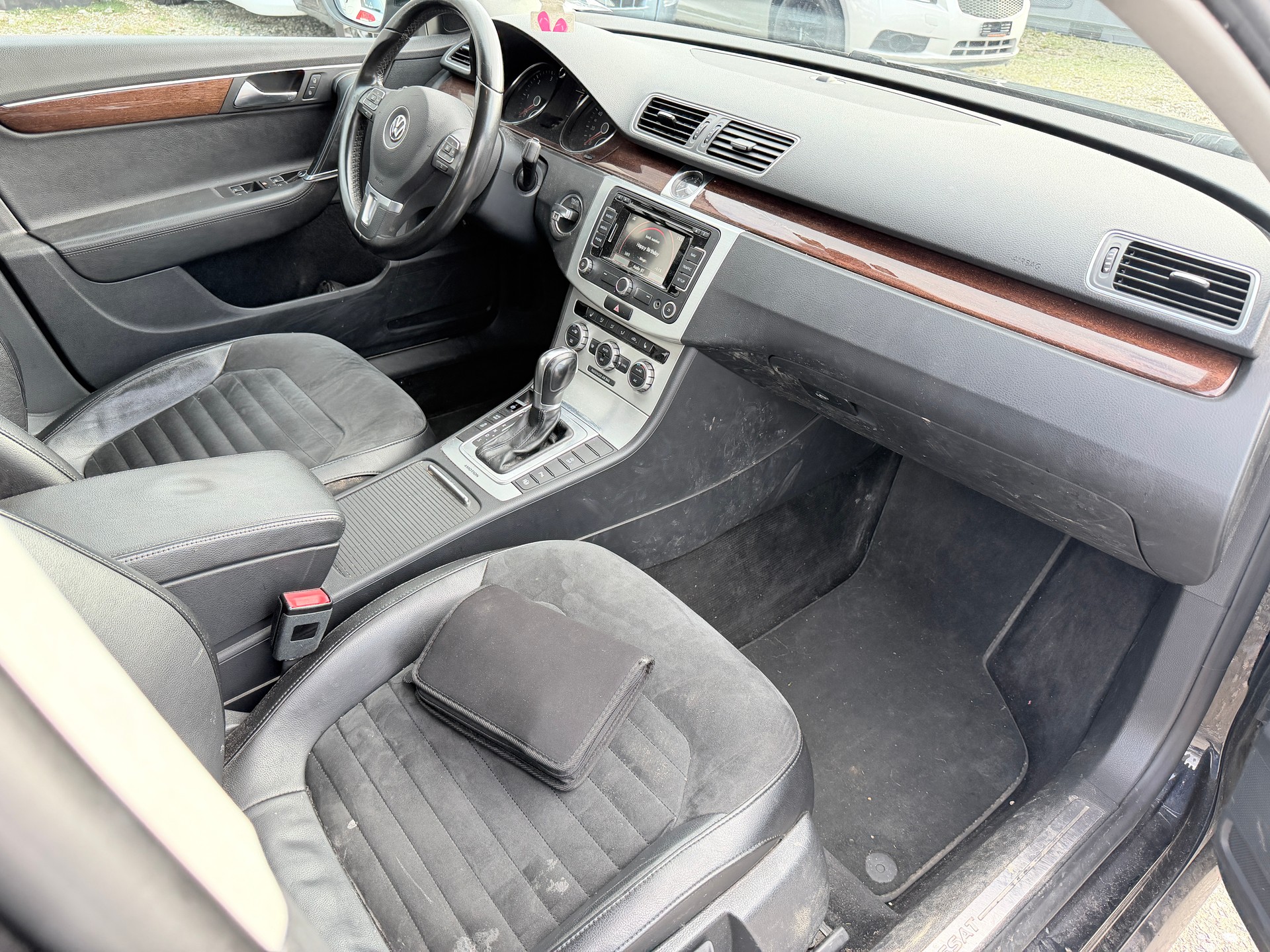 VW Passat Variant 2.0 TDI BMT Highline 4MDSG-image-4