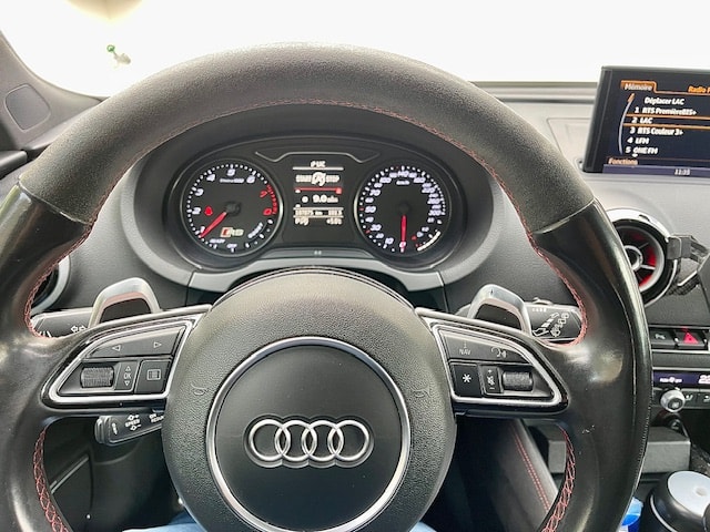 AUDI RS3 2.5 TSI quattro S-tronic-image-12