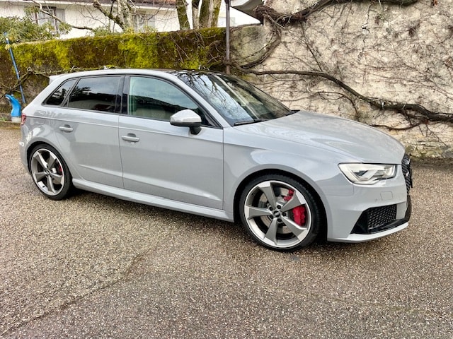 AUDI RS3 2.5 TSI quattro S-tronic-image-1