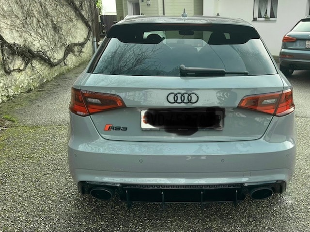 AUDI RS3 2.5 TSI quattro S-tronic-image-2
