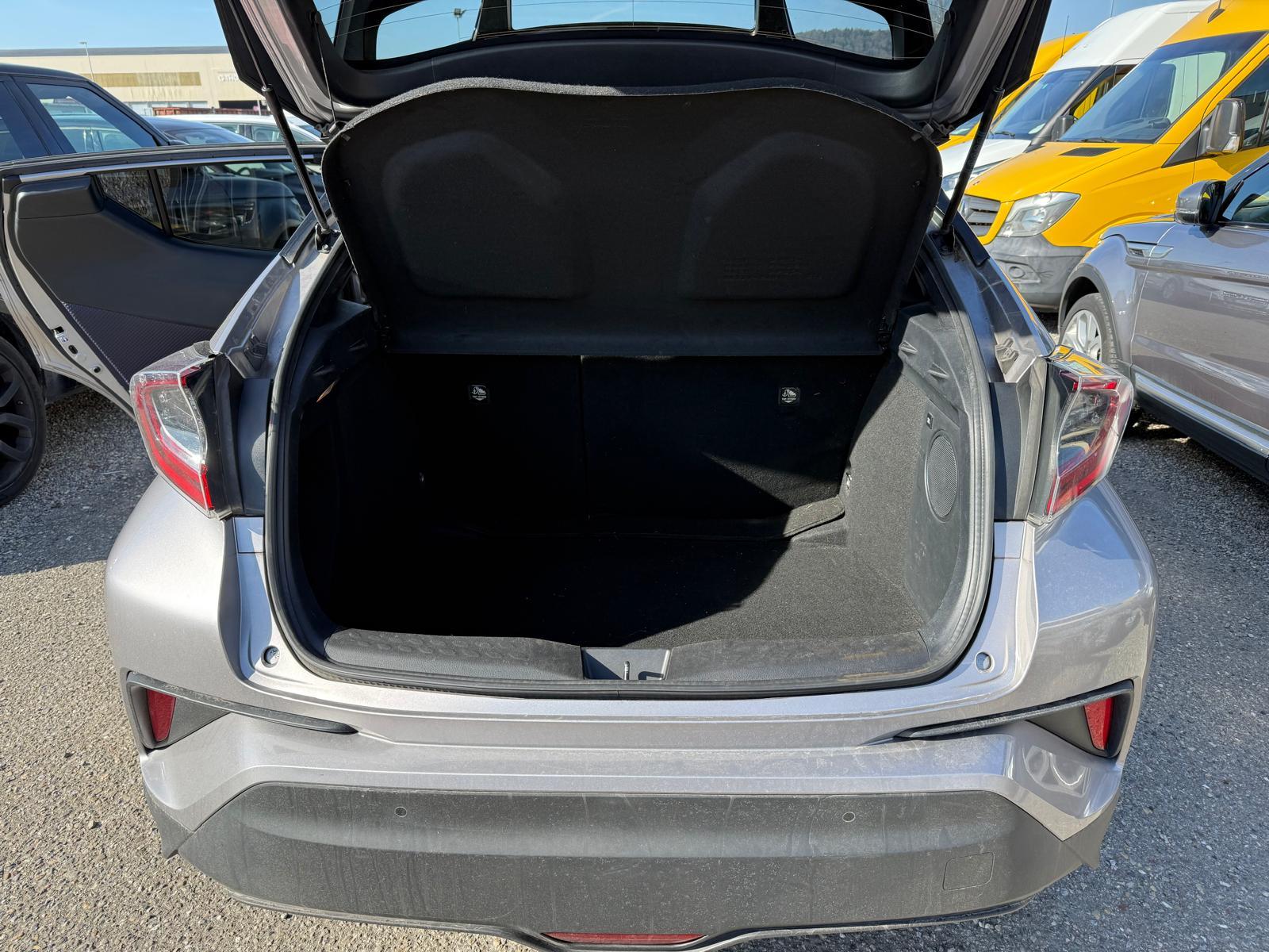 TOYOTA C-HR 1.8 VVTi HSD Style-image-14