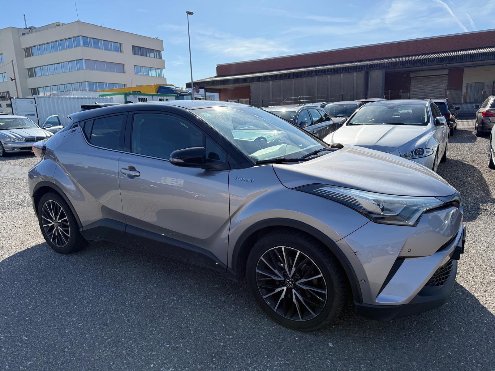 TOYOTA C-HR 1.8 VVTi HSD Style-image-5