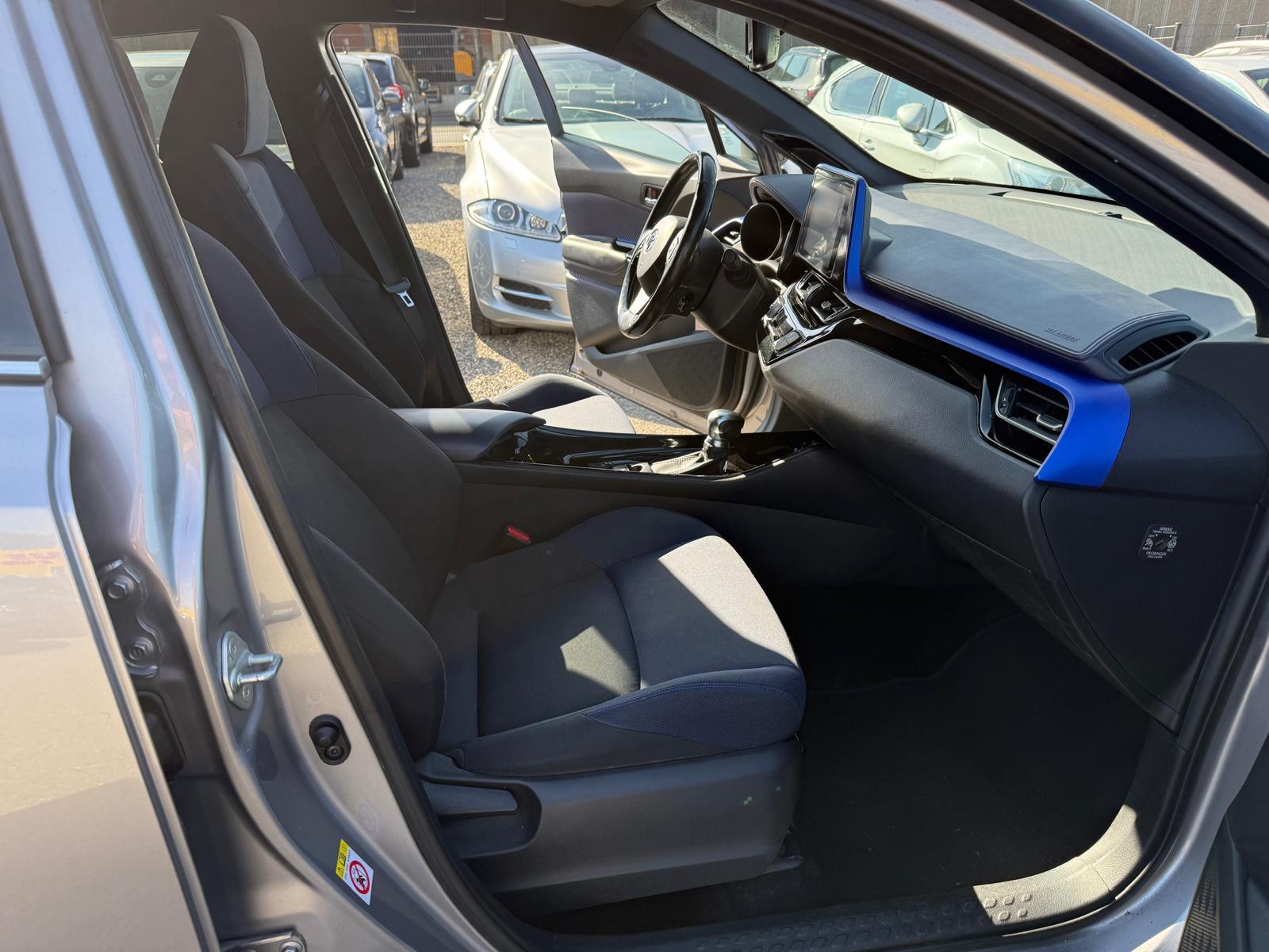 TOYOTA C-HR 1.8 VVTi HSD Style-image-10