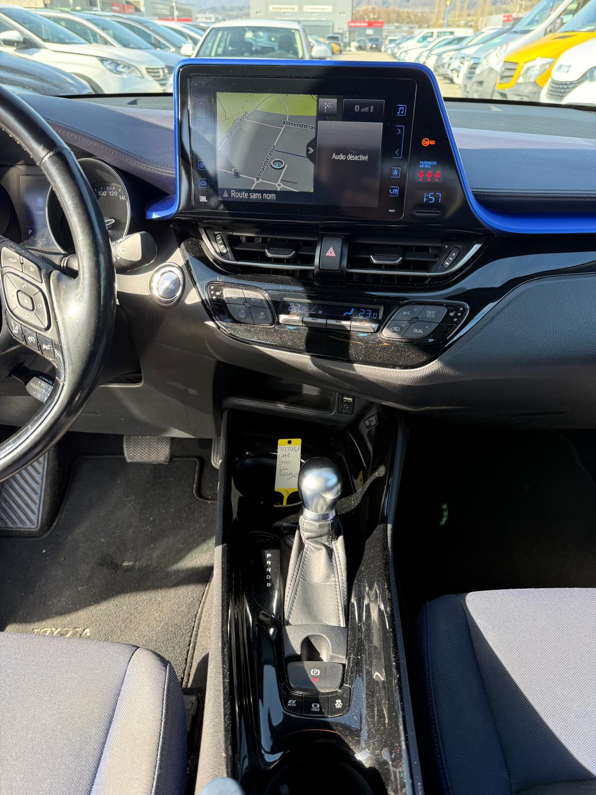 TOYOTA C-HR 1.8 VVTi HSD Style-image-12