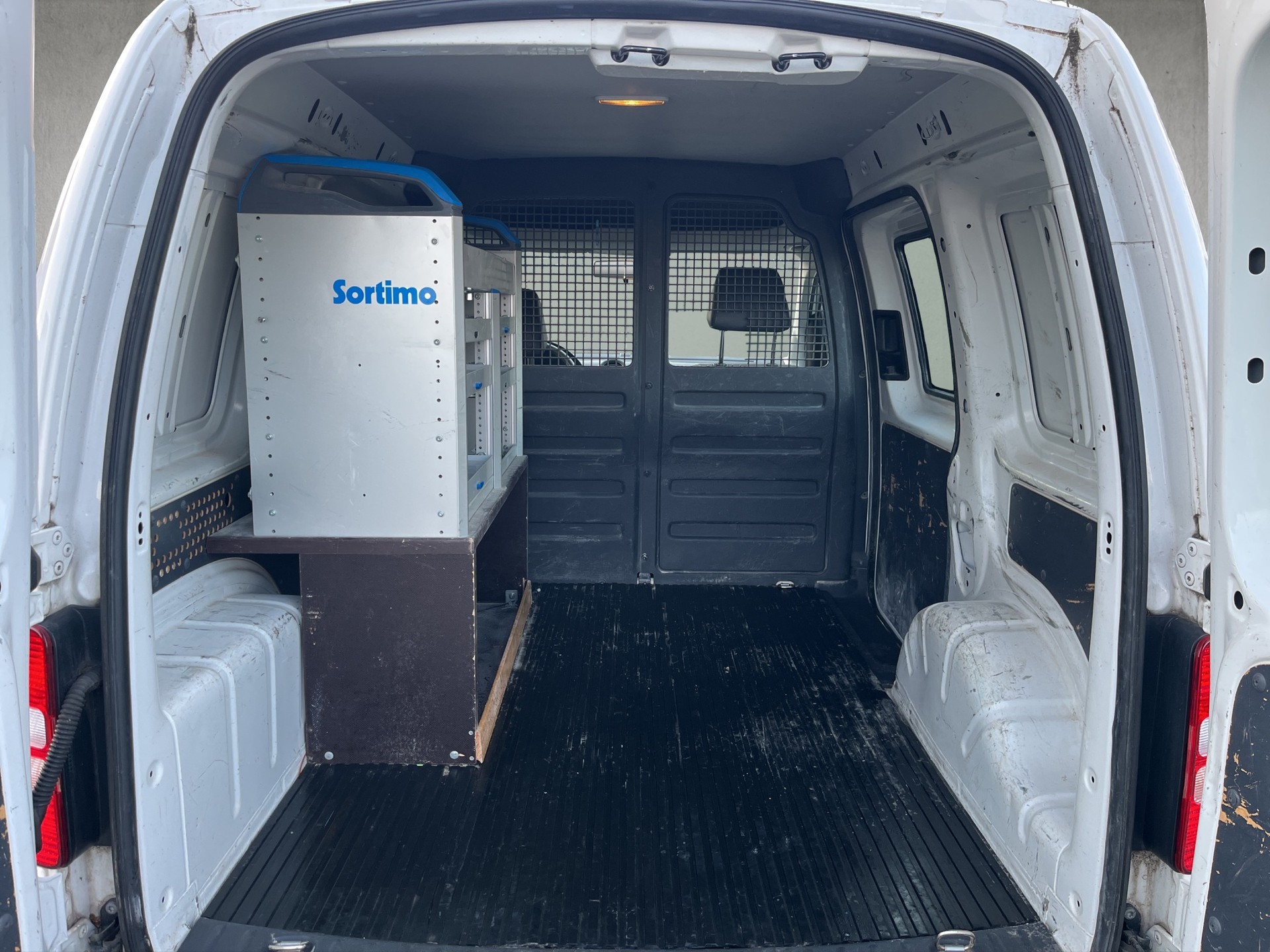 VW Caddy 2.0 TDI 4Motion-image-13