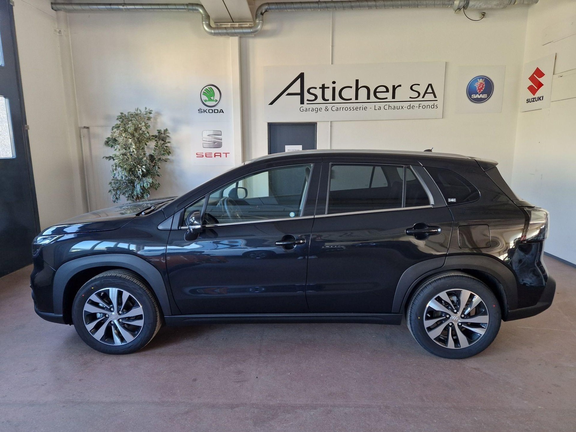 SUZUKI S-Cross 1.5 Compact Top Hybrid 4x4-image-18