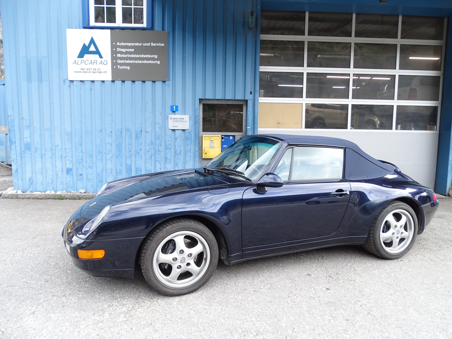 PORSCHE 993 Carrera 2 Cabrio-image-0
