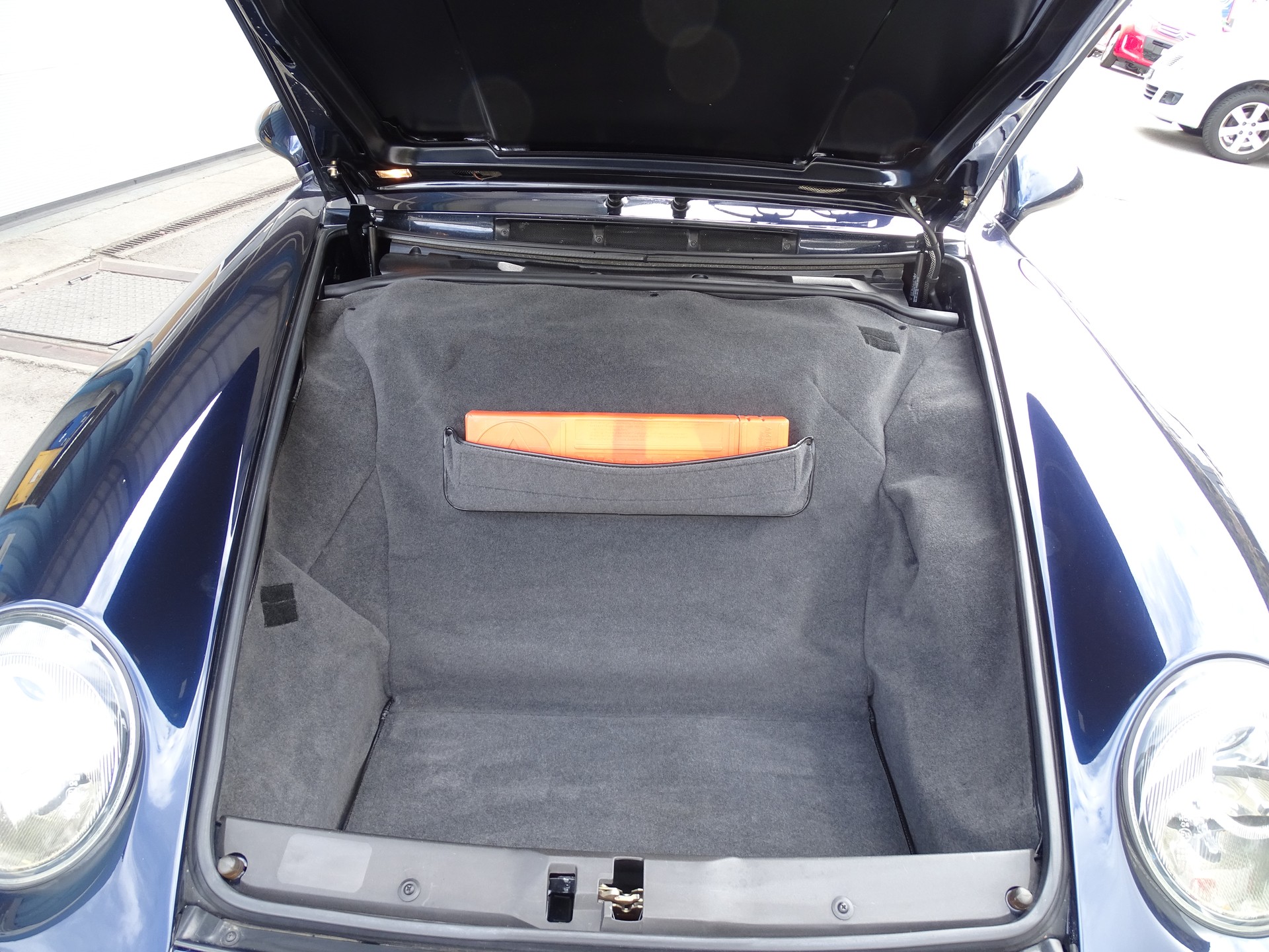 PORSCHE 993 Carrera 2 Cabrio-image-14