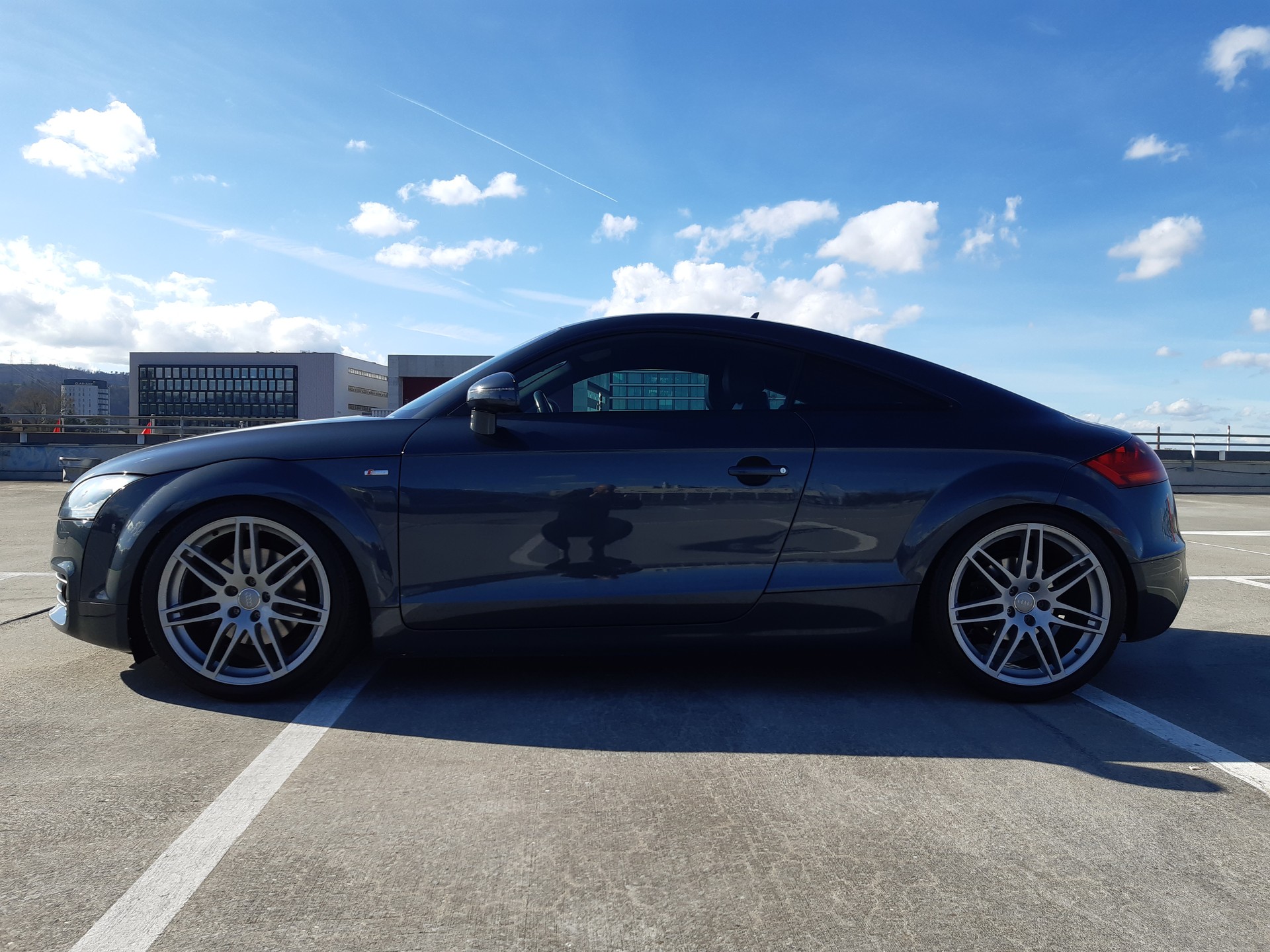 AUDI TT Coupé 2.0 TFSI Style S-tronic-image-3