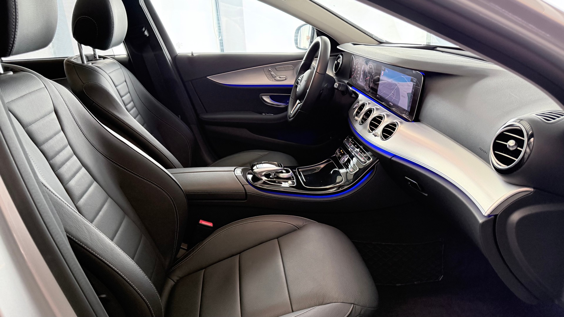 MERCEDES-BENZ E 450 Avantgarde 4matic-image-3