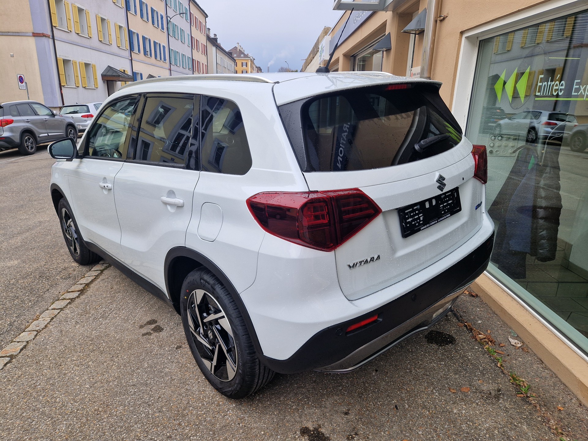 SUZUKI Vitara 1.4 Boosterjet Compact Top 4x4 Hybrid Automatic-image-1