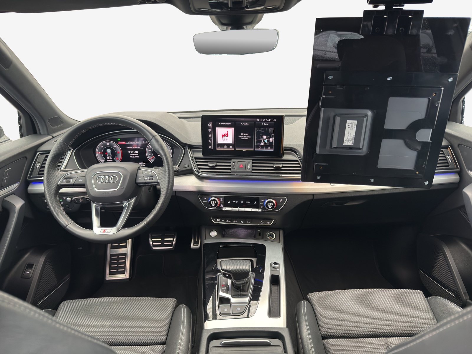 AUDI Q5 Sportback 40 TDI Blackedition quattro S-tronic-image-8