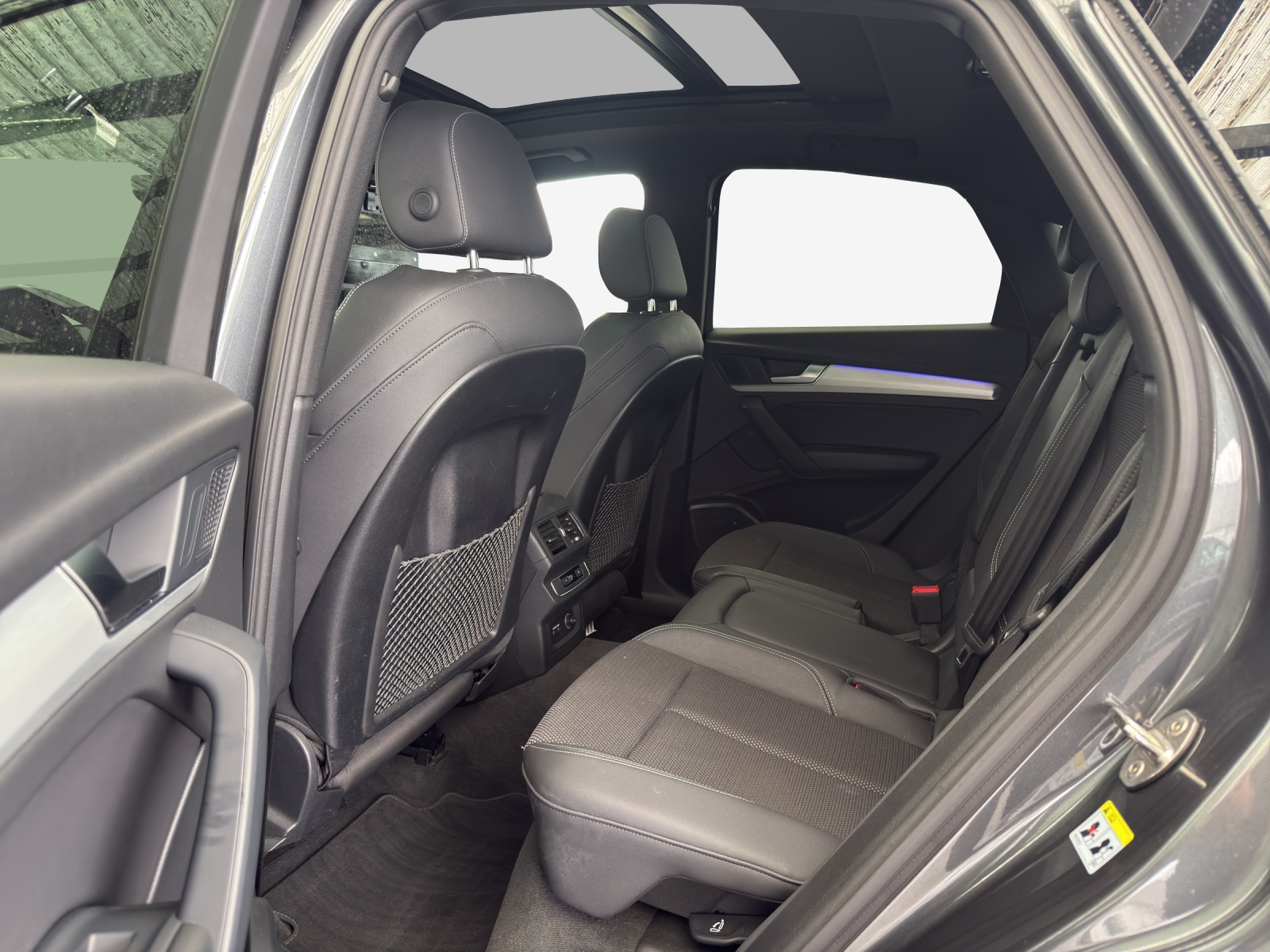 AUDI Q5 Sportback 40 TDI Blackedition quattro S-tronic-image-11